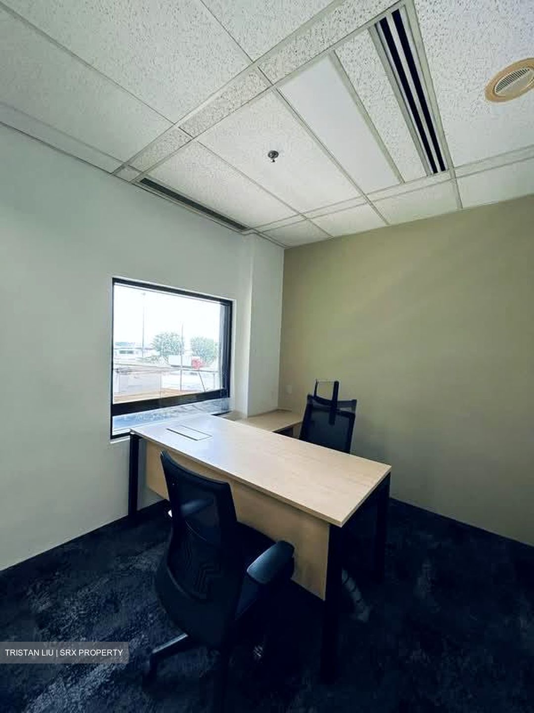 Abi Plaza (D2), Office #533724361